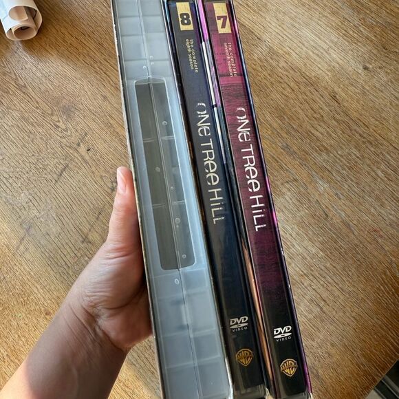One Tree Hill DVD Box Set Seasons 6-8 - Picture 2 of 2